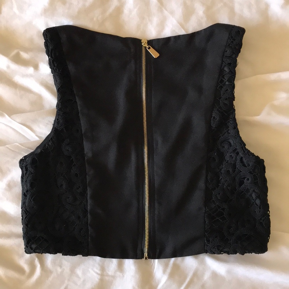 Crop top - Picture 2 of 2
